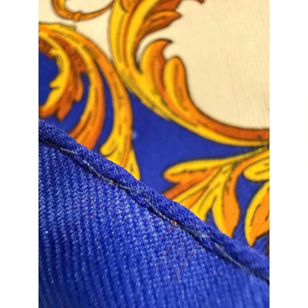 VTG Italian‎ Scarf By The Yves Rocher 